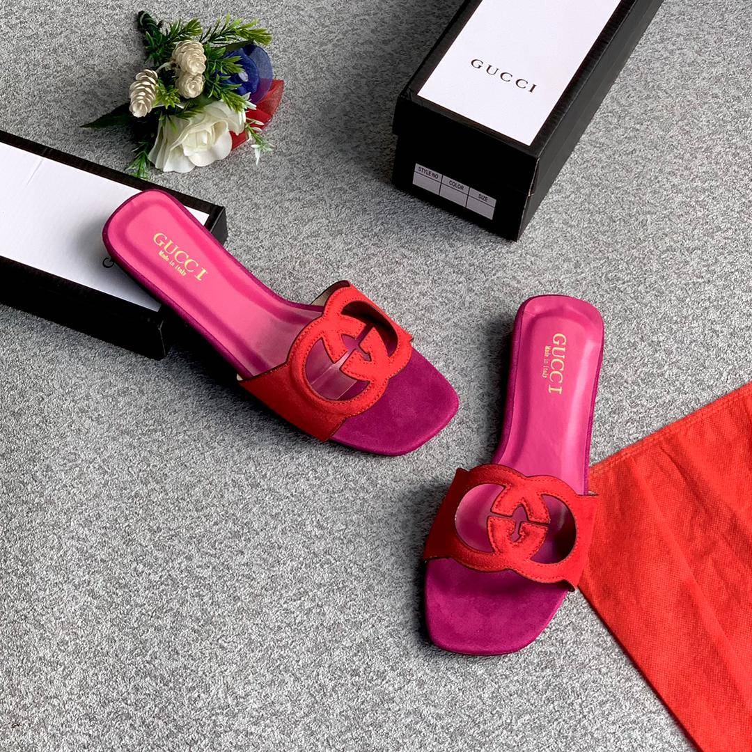 Gucci discount pink slippers